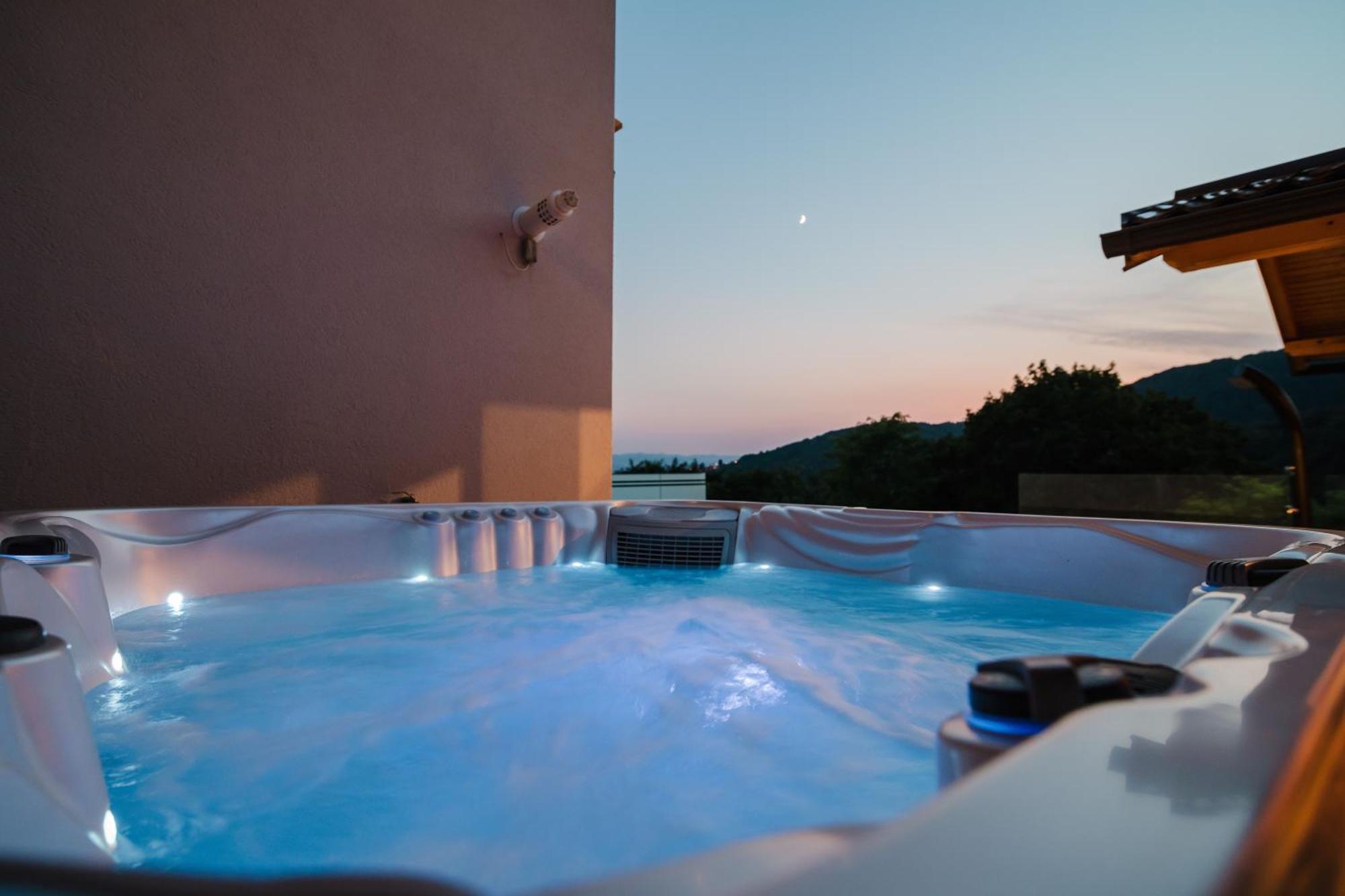 Carobni Pogled Villa *